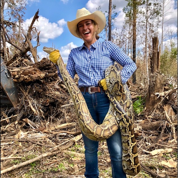 Meet your Posher, Kiah - Picture 3 of 7